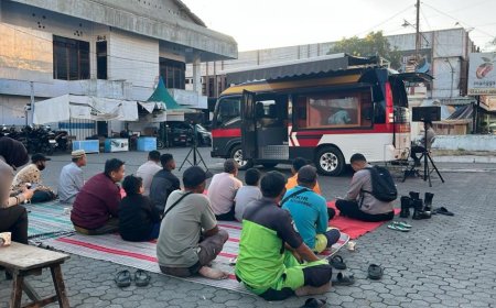 Safari Nobar Piala Dunia 2026, Satbinmas Polres Situbondo Ajak Warga Jaga Kamtibmas
