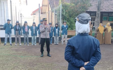 750 Pelajar SMAN 1 Besuki Dibekali Misi Keselamatan! Kapolsek Besuki Tegaskan Generasi Muda Harus Jadi Pelopor Tertib Berlalu Lintas.