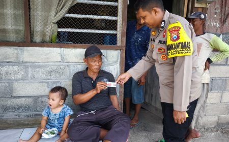 Bhabinkamtibmas Polsek Kapongan melaksanakan sosialisasi layanan Call Center Polri 110 dan aplikasi/layanan Polisi Penolongku